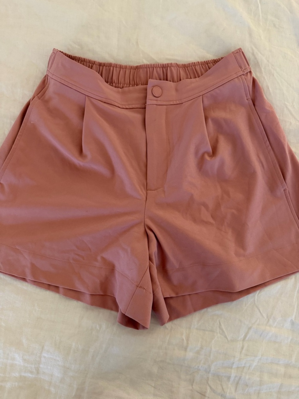 Varley Ash Rose Marita Easy Pleat Shorts